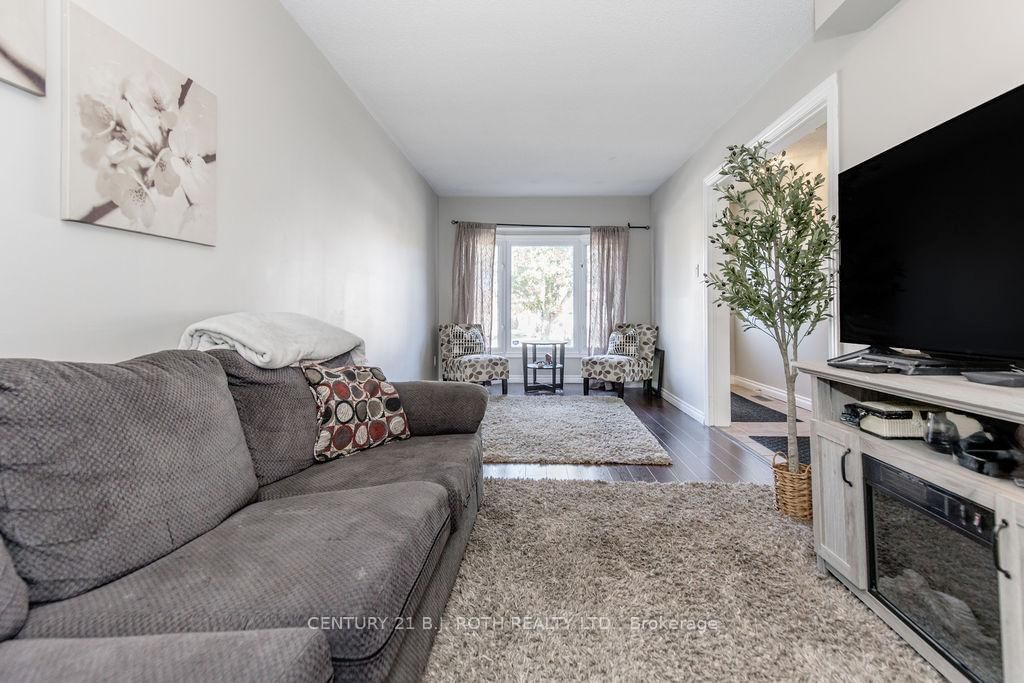 99 CARDINAL Street • Barrie, ON photo 9