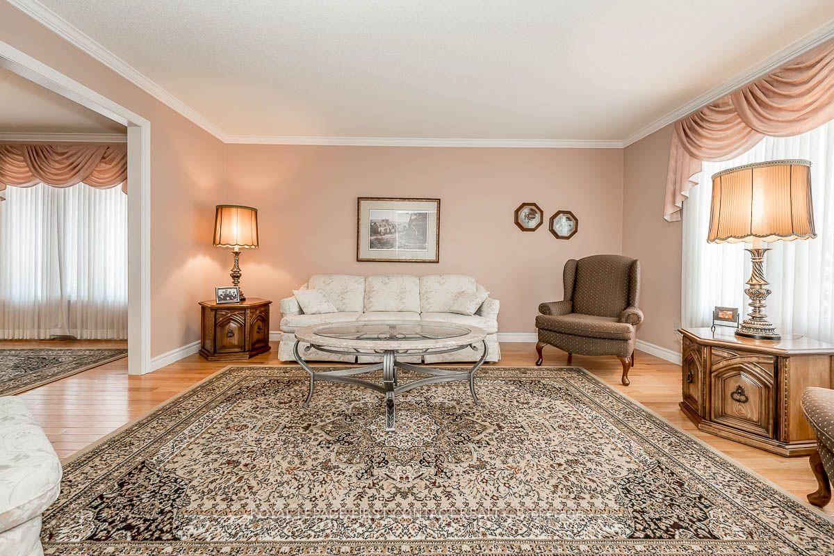35 Gibbon Drive • Barrie, ON photo 13