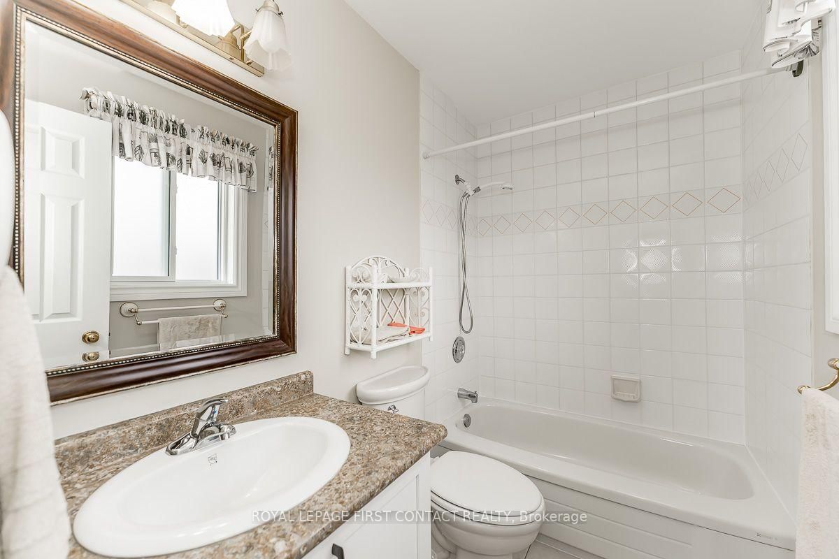 35 Gibbon Drive • Barrie, ON photo 17
