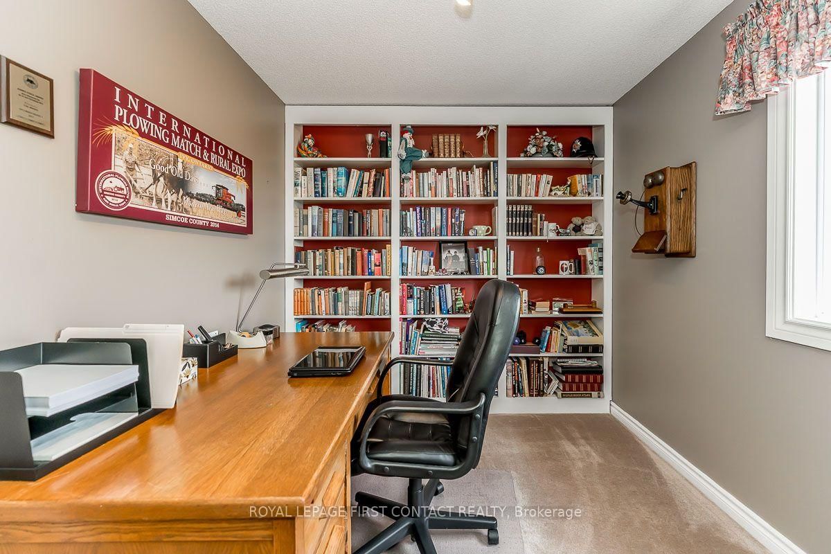35 Gibbon Drive • Barrie, ON photo 19