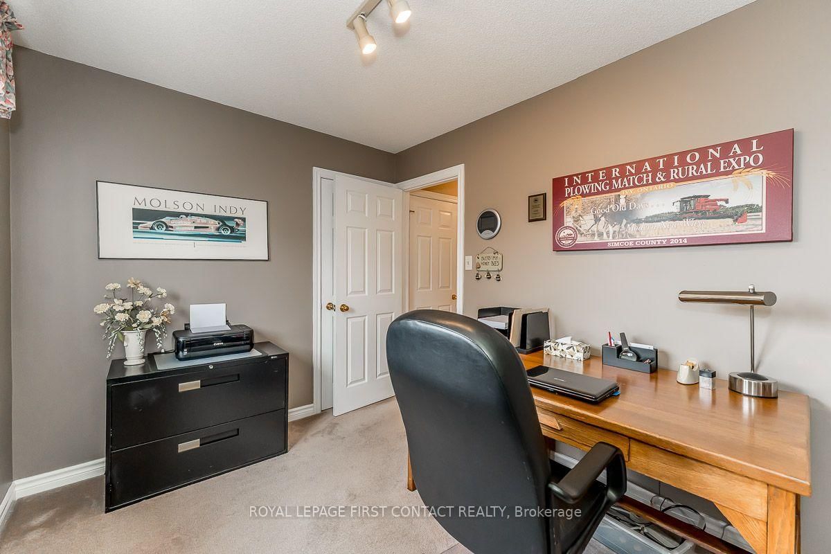 35 Gibbon Drive • Barrie, ON photo 20