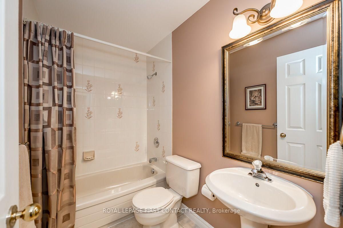 35 Gibbon Drive • Barrie, ON photo 21