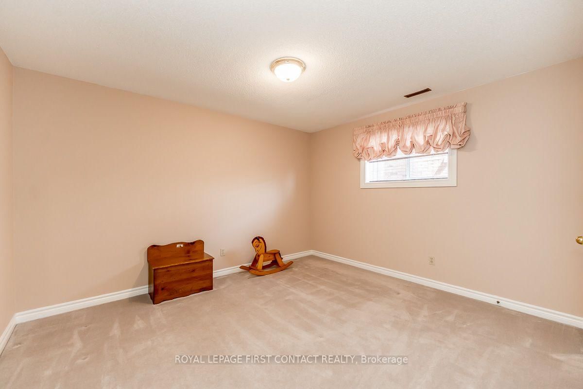 35 Gibbon Drive • Barrie, ON photo 28
