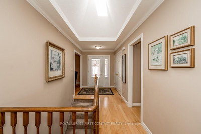35 Gibbon Drive • Barrie, ON photo 4