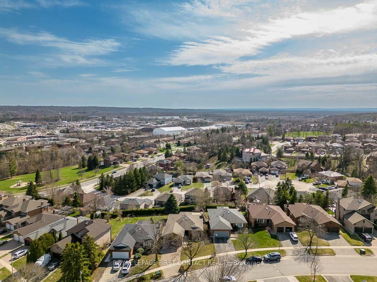 35 Gibbon Drive • Barrie, ON photo 40