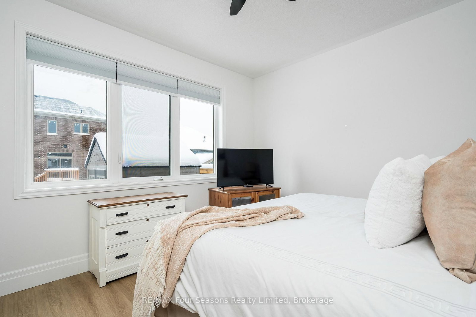 248 Duncan Street • Clearview, ON photo 14