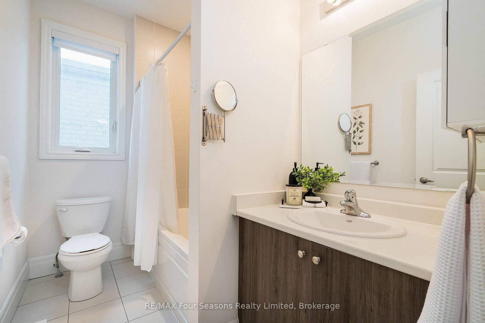 248 Duncan Street • Clearview, ON photo 18