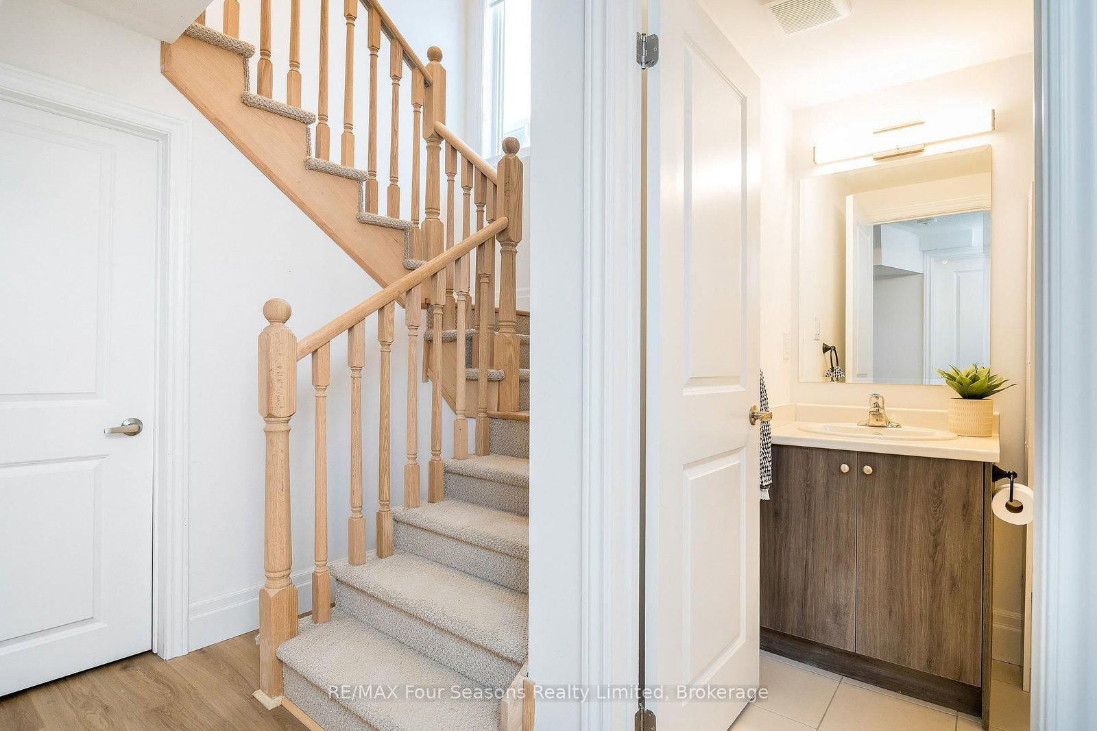 248 Duncan Street • Clearview, ON photo 22
