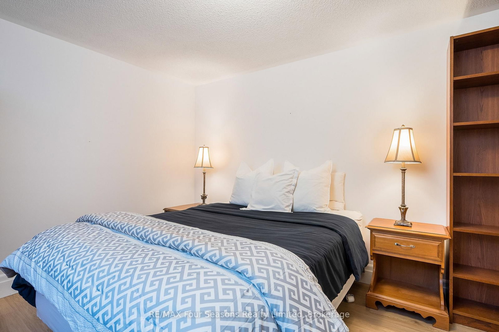248 Duncan Street • Clearview, ON photo 24