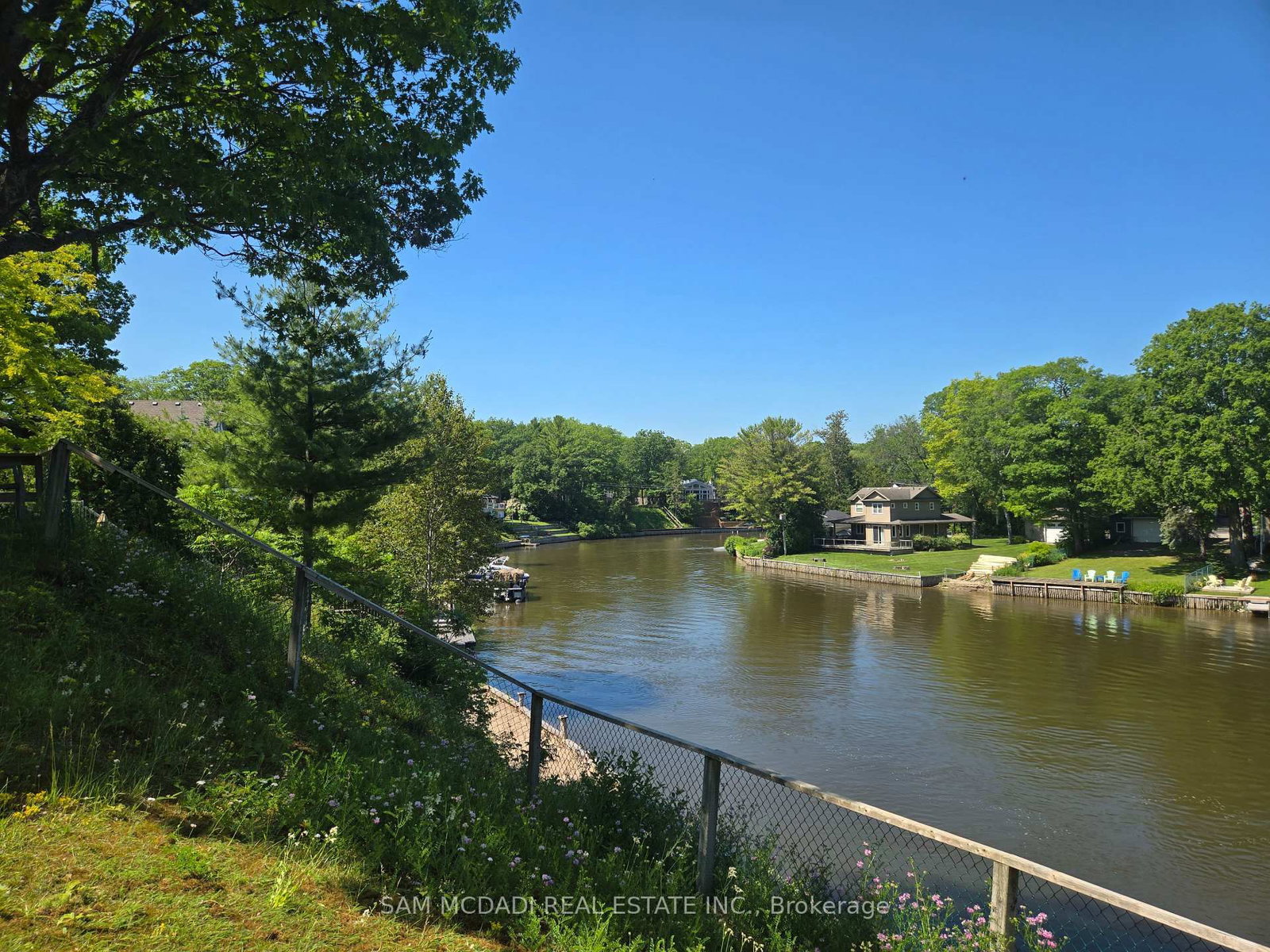 490 Oxbow Park Drive • Wasaga Beach, ON photo 10
