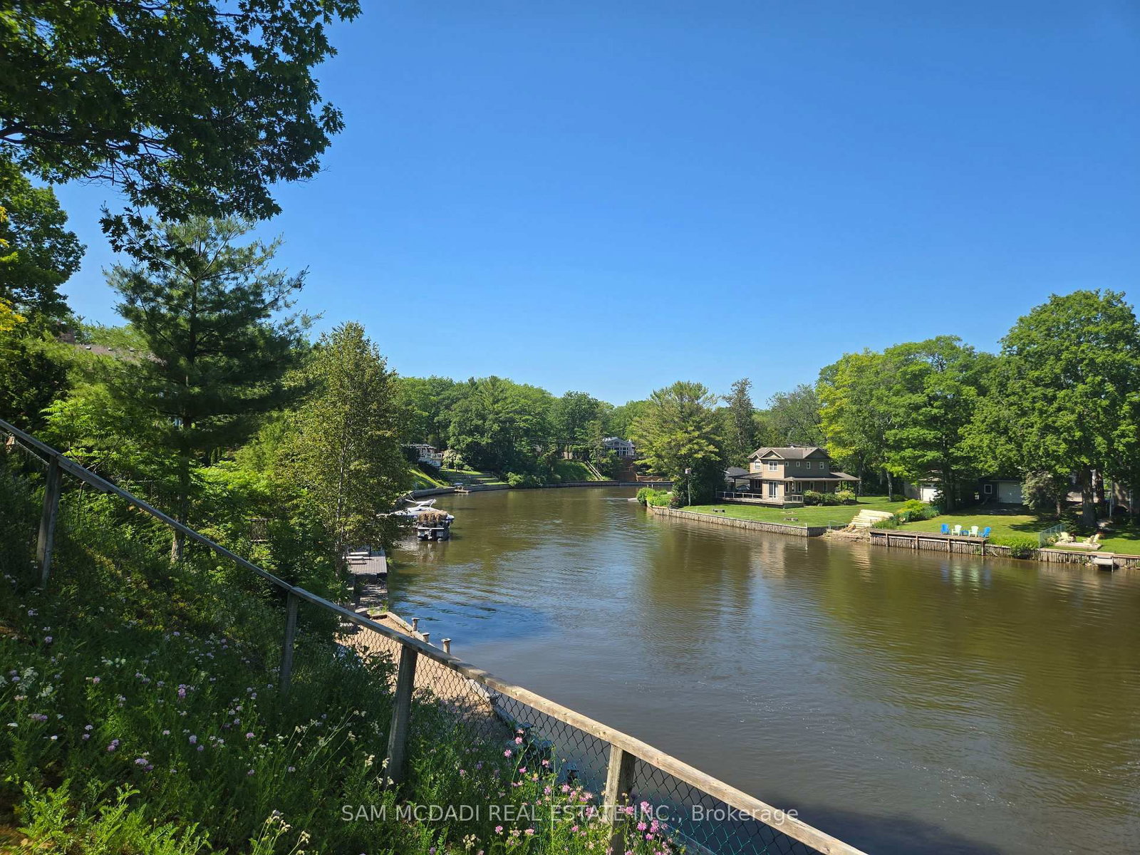 490 Oxbow Park Drive • Wasaga Beach, ON photo 13
