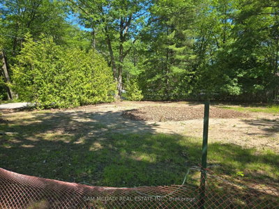 490 Oxbow Park Drive • Wasaga Beach, ON photo 5