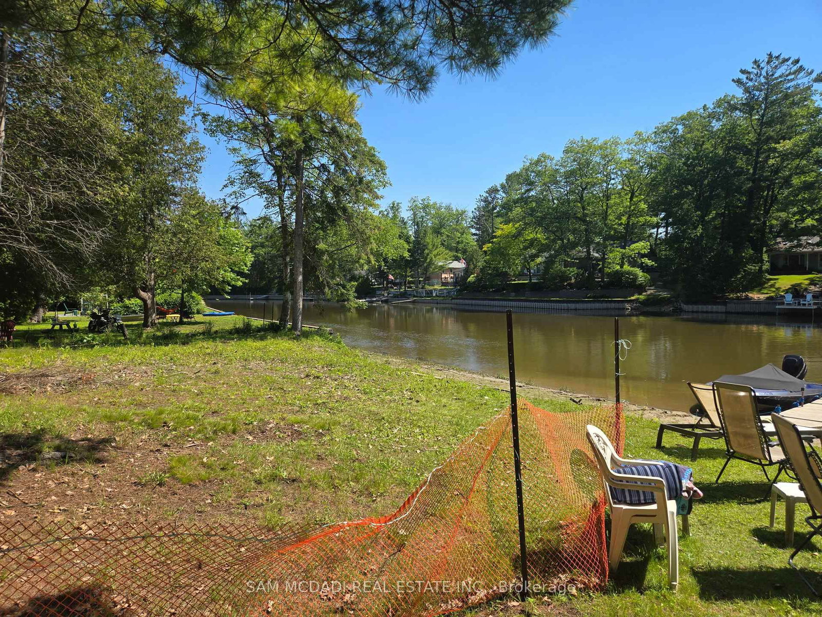 490 Oxbow Park Drive • Wasaga Beach, ON photo 6