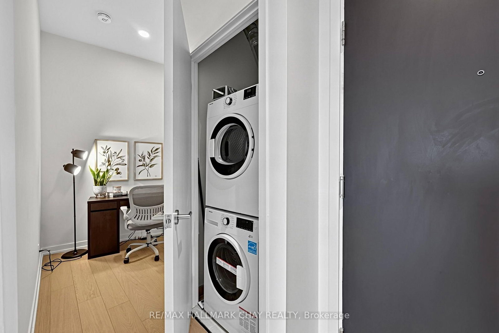 39 Mary Street • #LPH02 • Barrie, ON photo 21