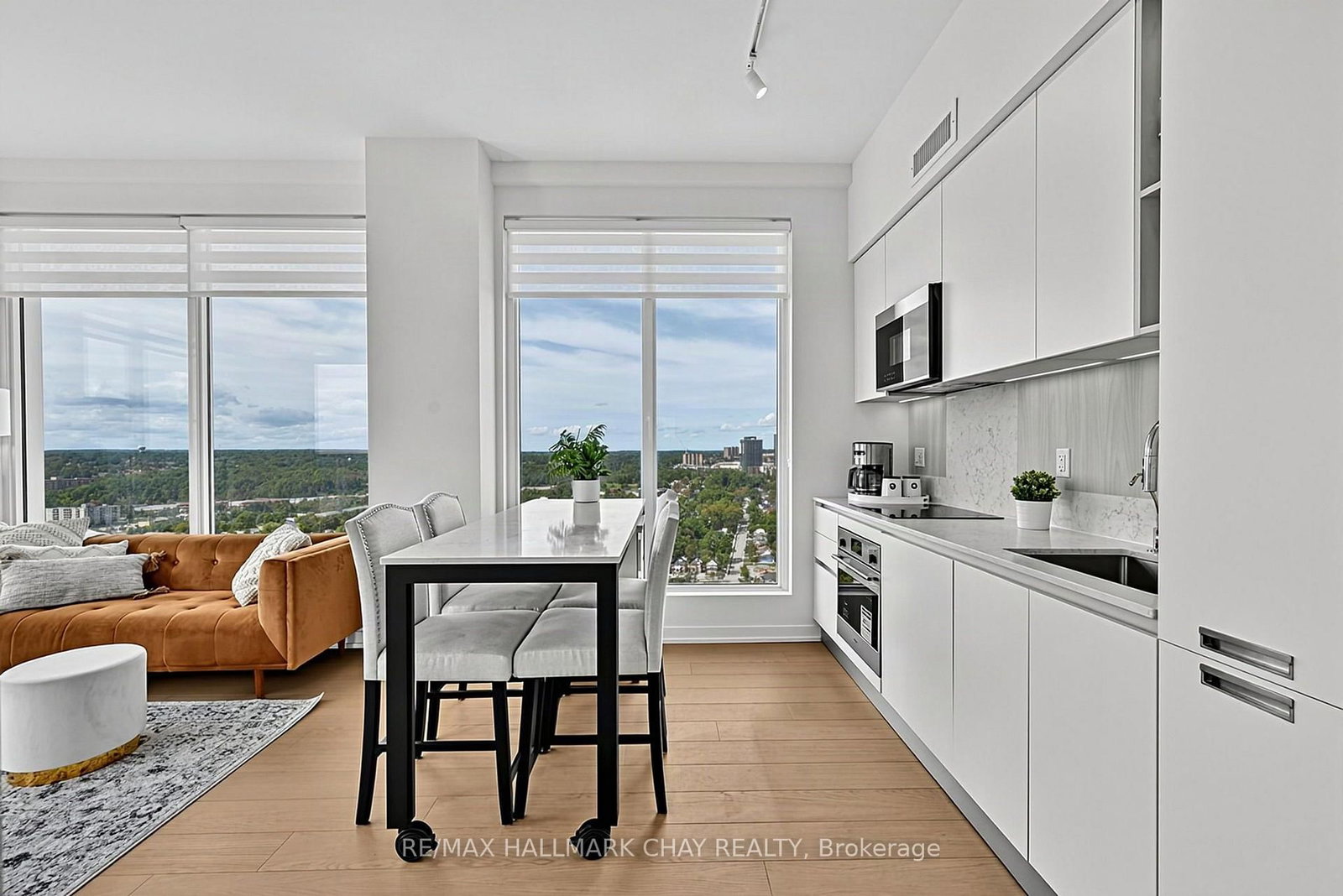 39 Mary Street • #LPH02 • Barrie, ON photo 5
