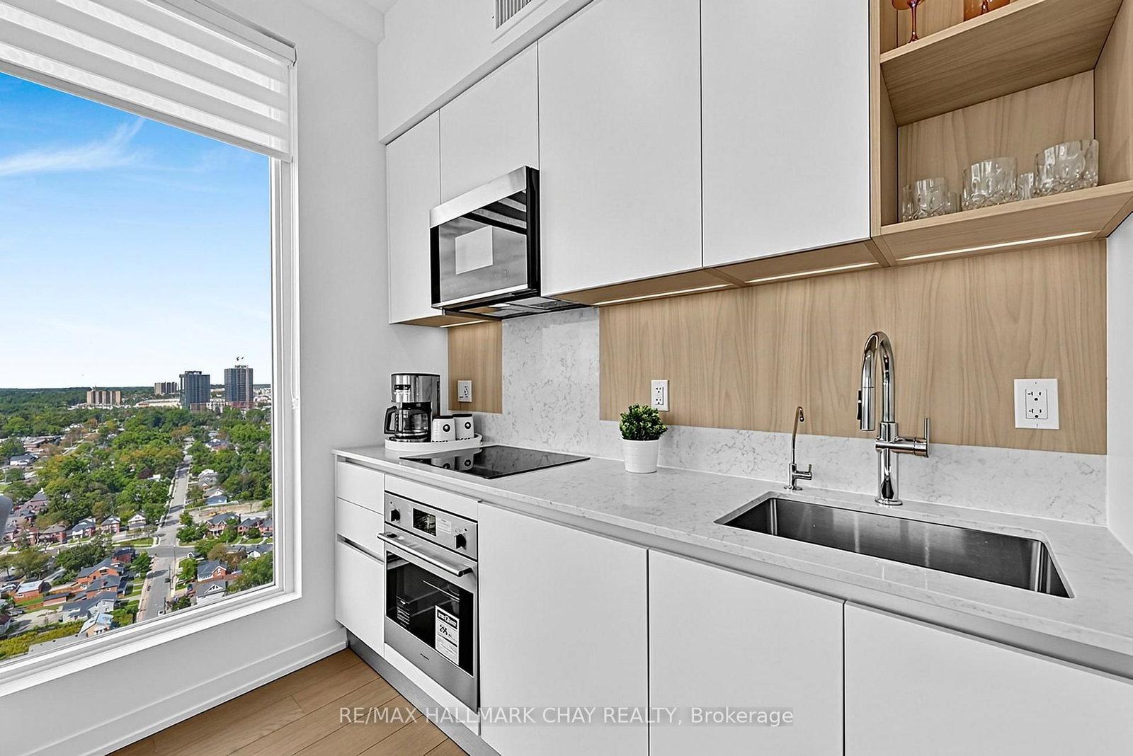 39 Mary Street • #LPH02 • Barrie, ON photo 8