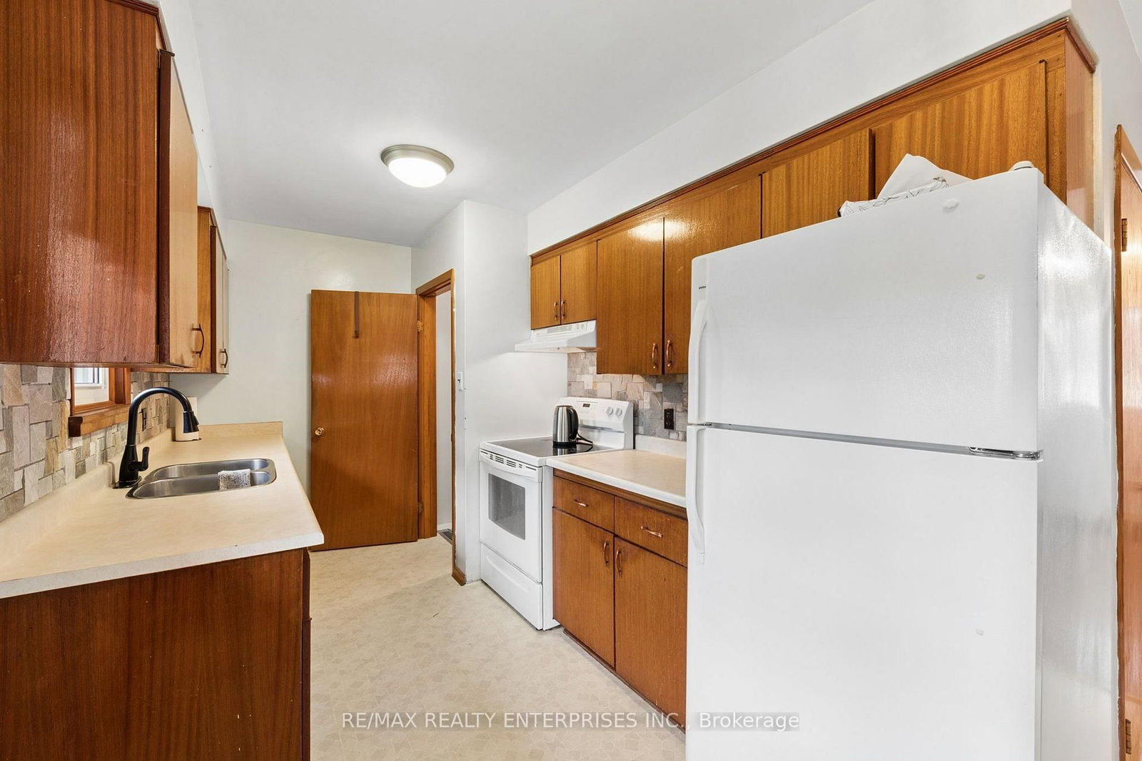 390 Mississauga Street W • Orillia, ON photo 11