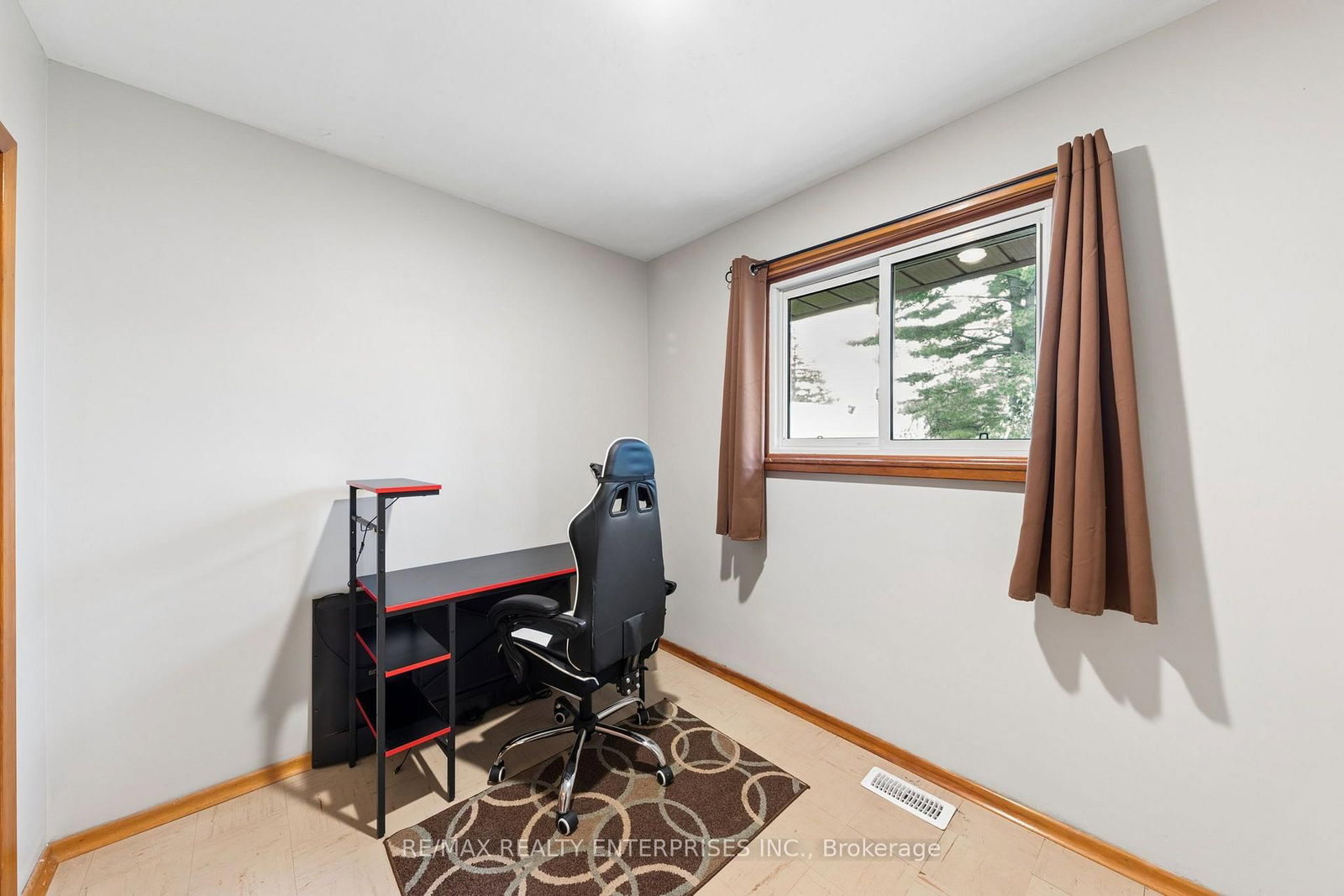 390 Mississauga Street W • Orillia, ON photo 25