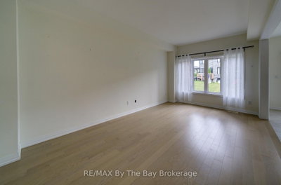73 Federica Crescent • Wasaga Beach, ON photo 9