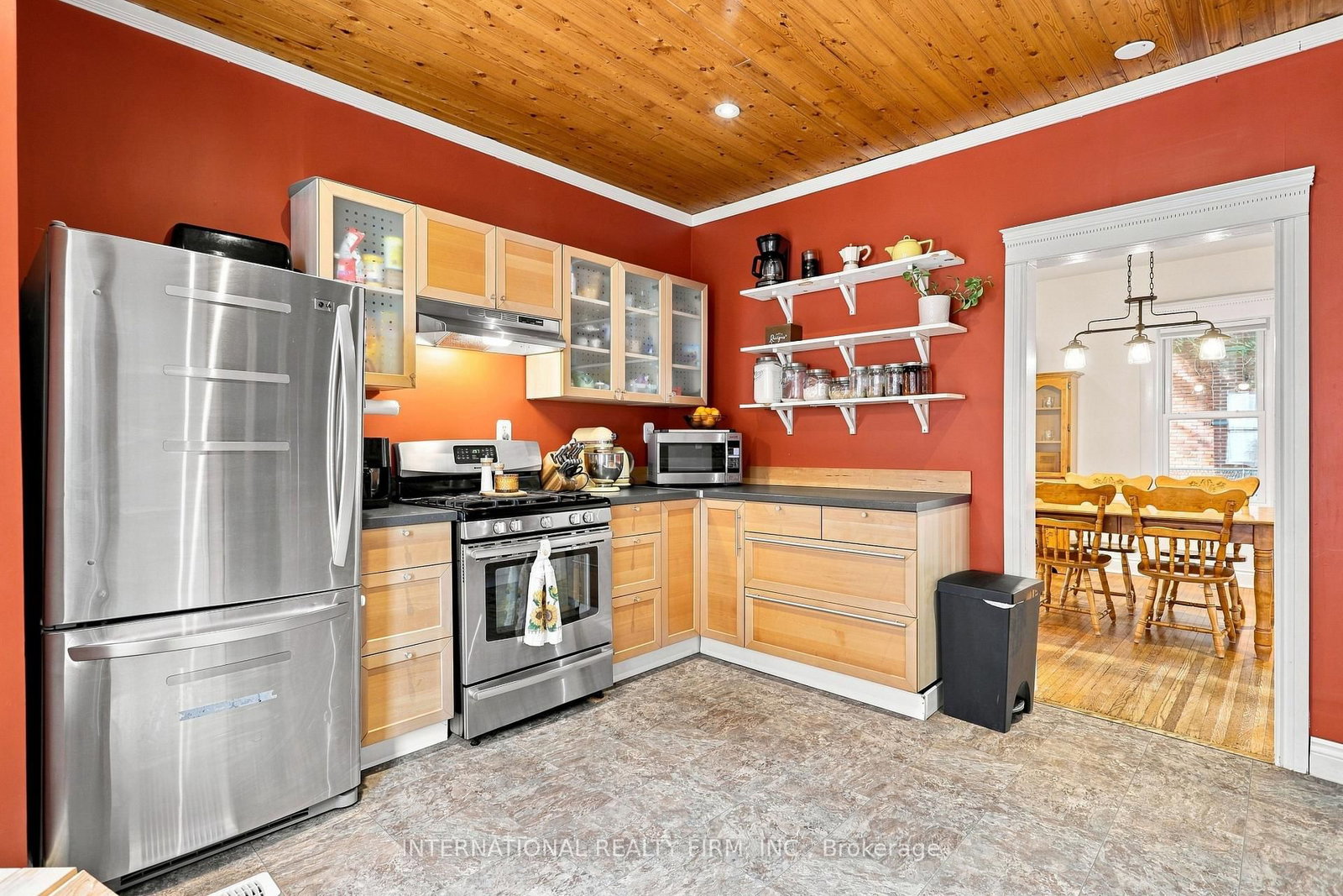 158 Sixth Street • Midland, ON photo 6