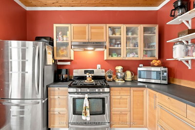 158 Sixth Street • Midland, ON photo 7