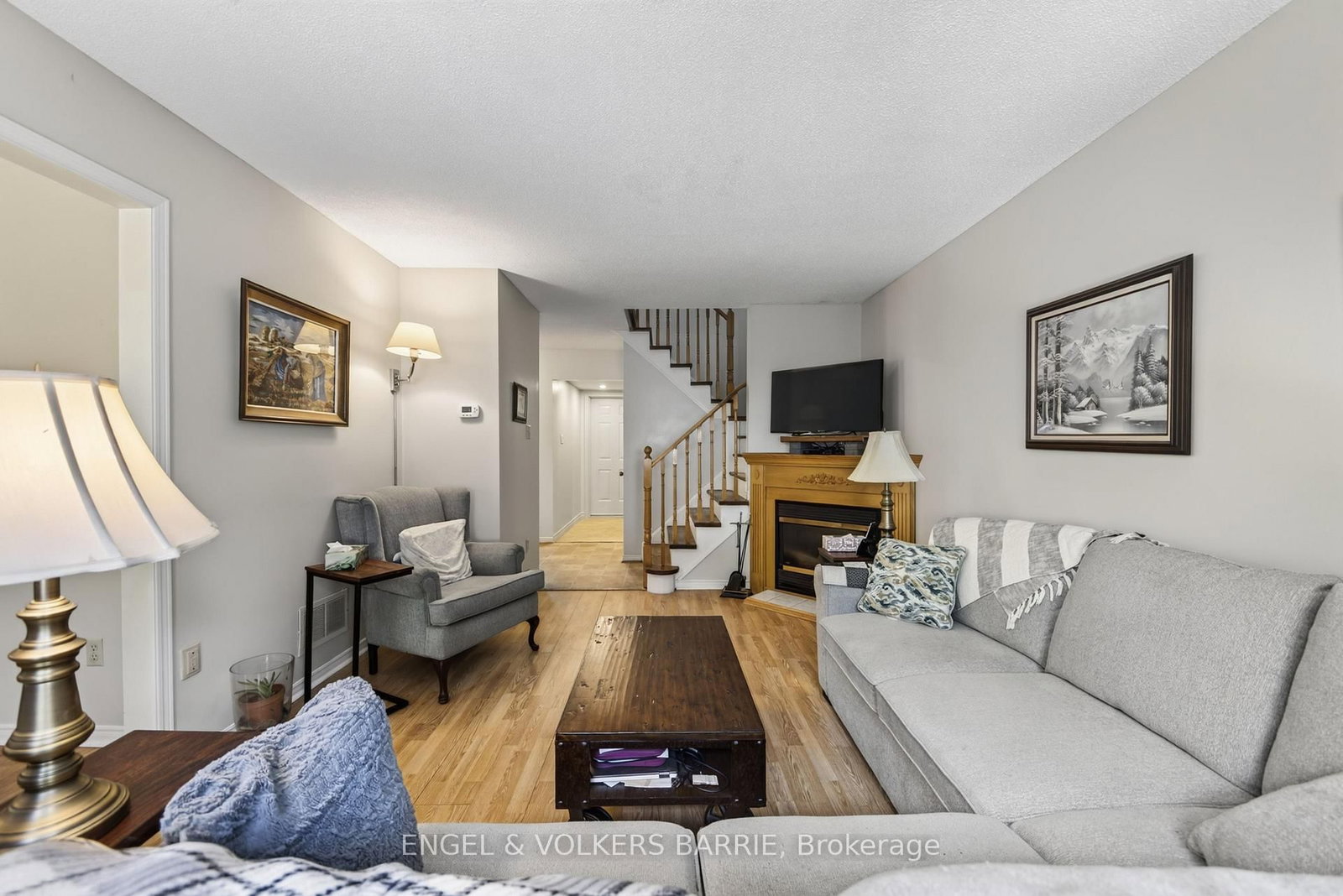 78 Wallace Drive • Barrie, ON photo 4