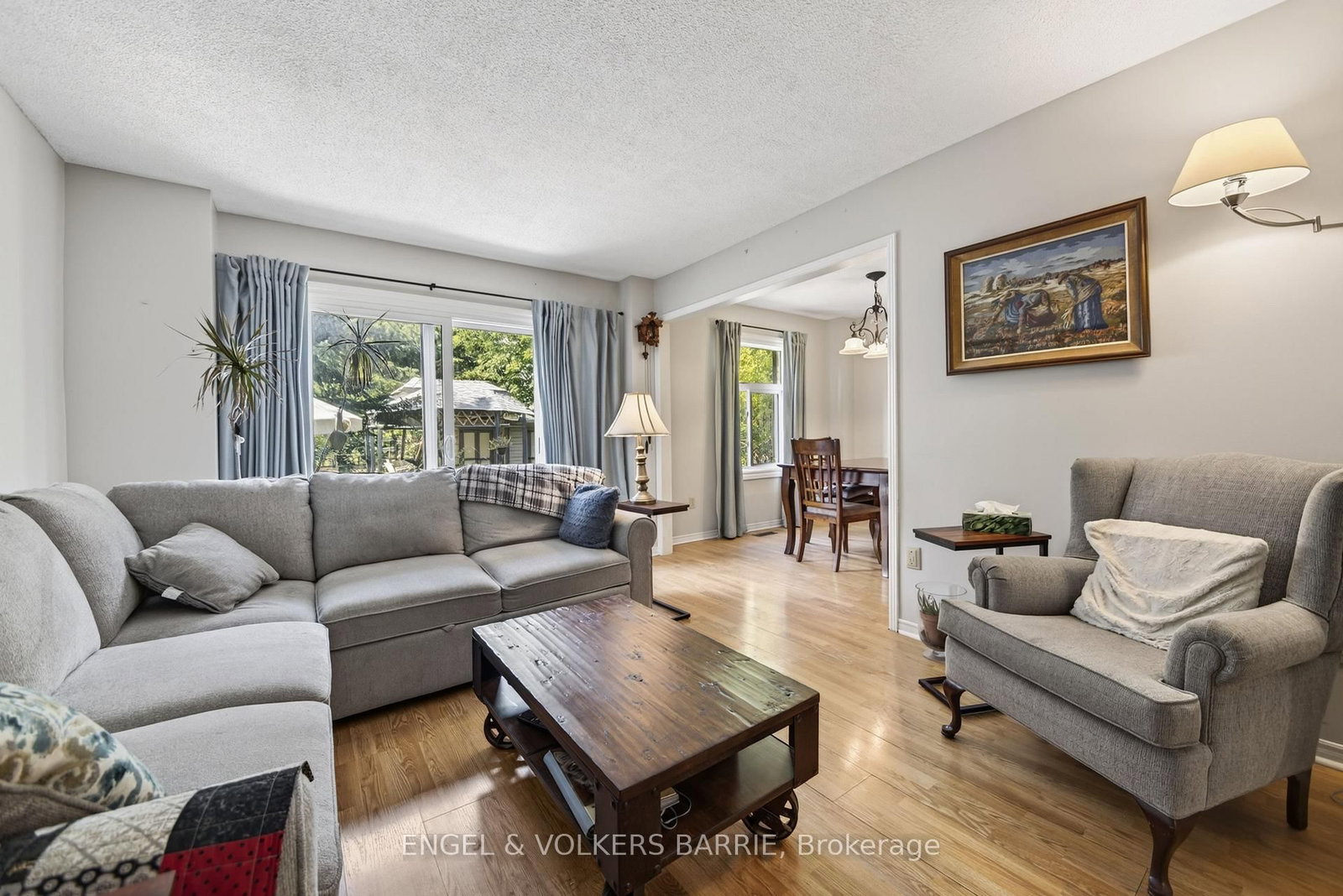 78 Wallace Drive • Barrie, ON photo 5