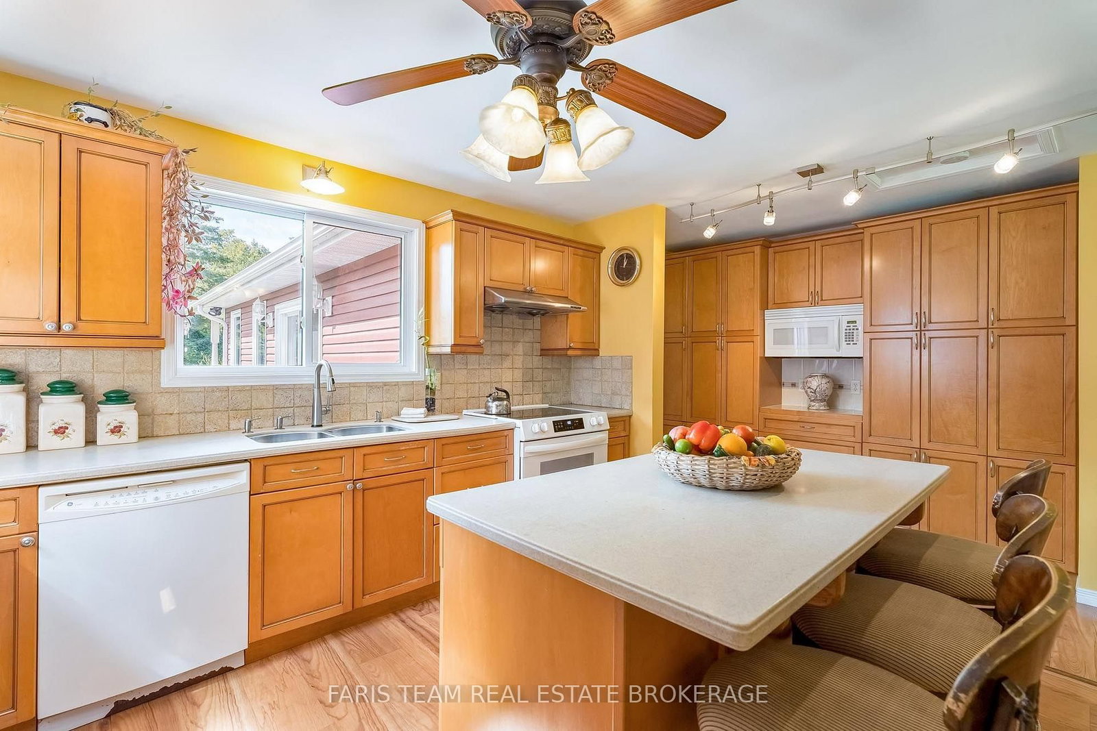320 Cherry Street • Tay, ON photo 4