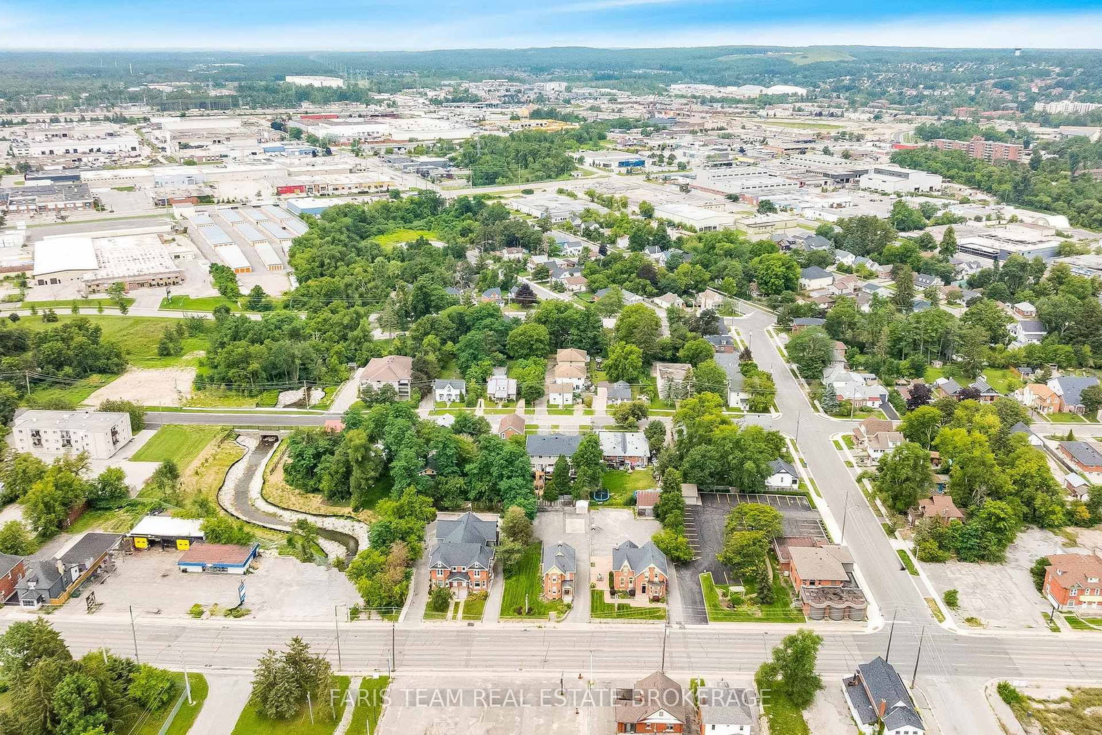79 Sanford Street • Barrie, ON photo 32