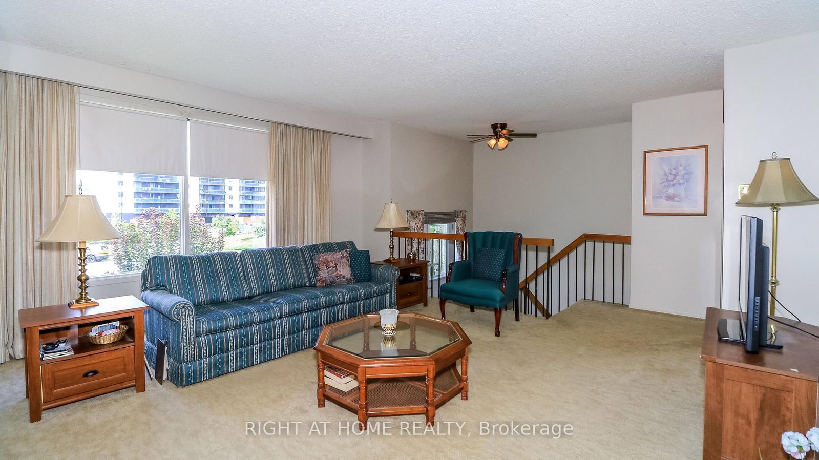 10 Campfire Court • Barrie, ON photo 24