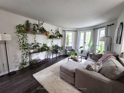 132 Esther Drive • Barrie, ON photo 5