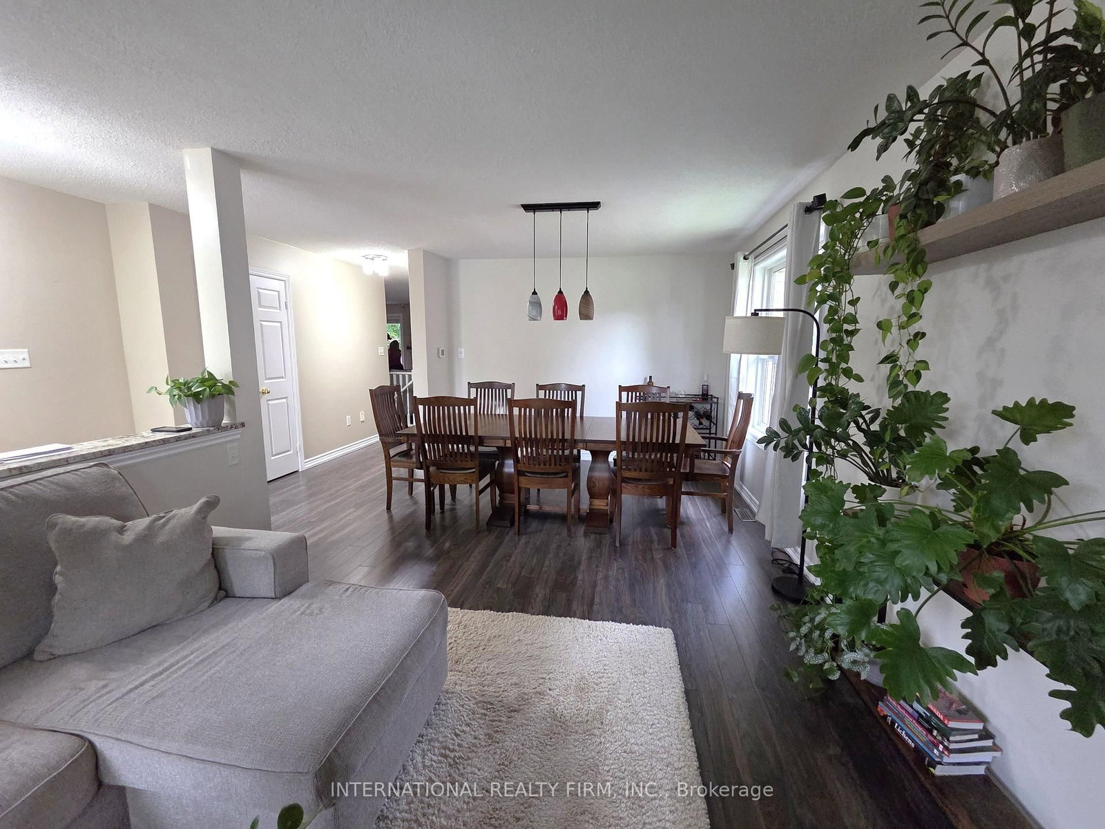 132 Esther Drive • Barrie, ON photo 7