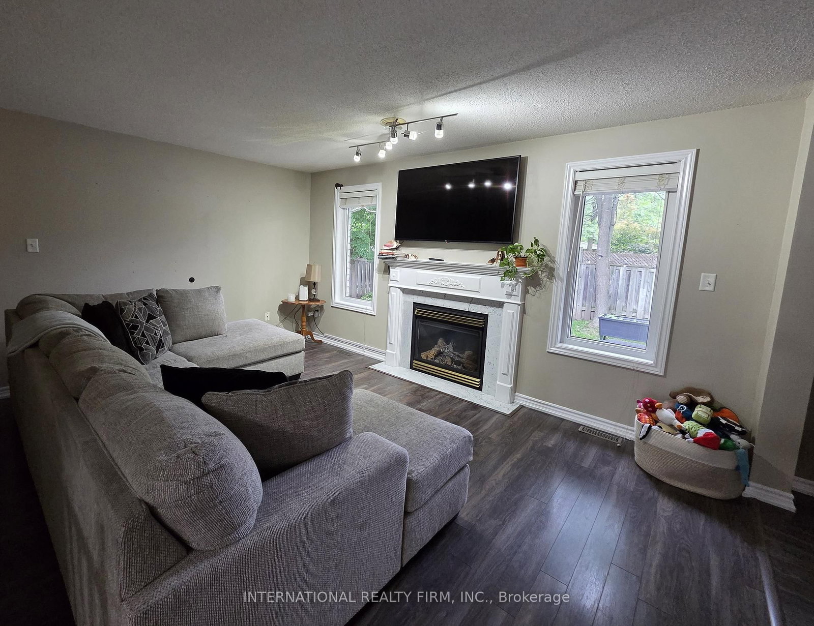 132 Esther Drive • Barrie, ON photo 8
