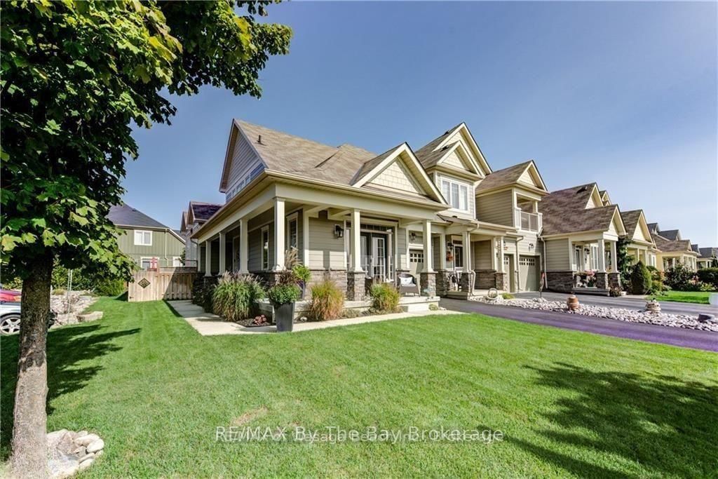 300 STONEBRIDGE Boulevard • Wasaga Beach, ON photo 1