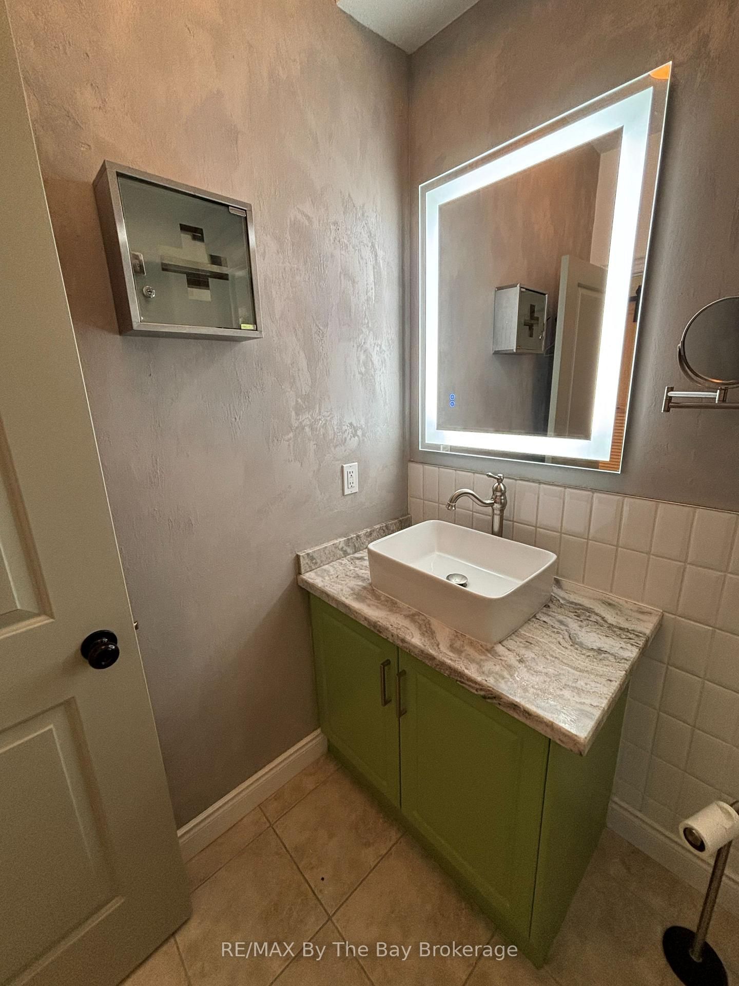 300 STONEBRIDGE Boulevard • Wasaga Beach, ON photo 14