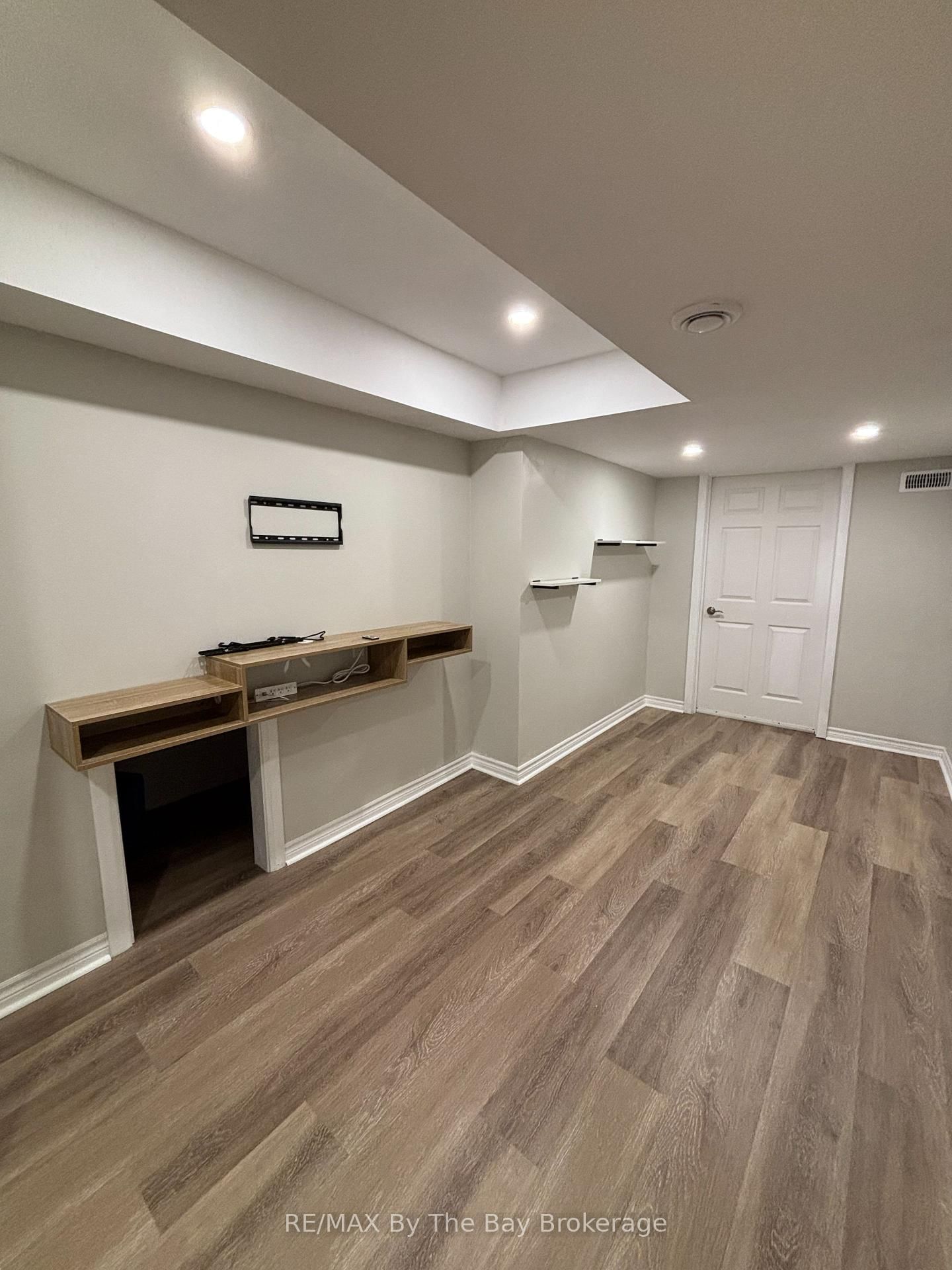 300 STONEBRIDGE Boulevard • Wasaga Beach, ON photo 29