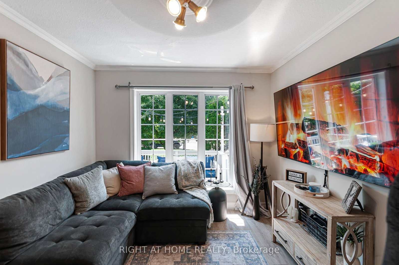 174 Sundew Drive • Barrie, ON photo 4