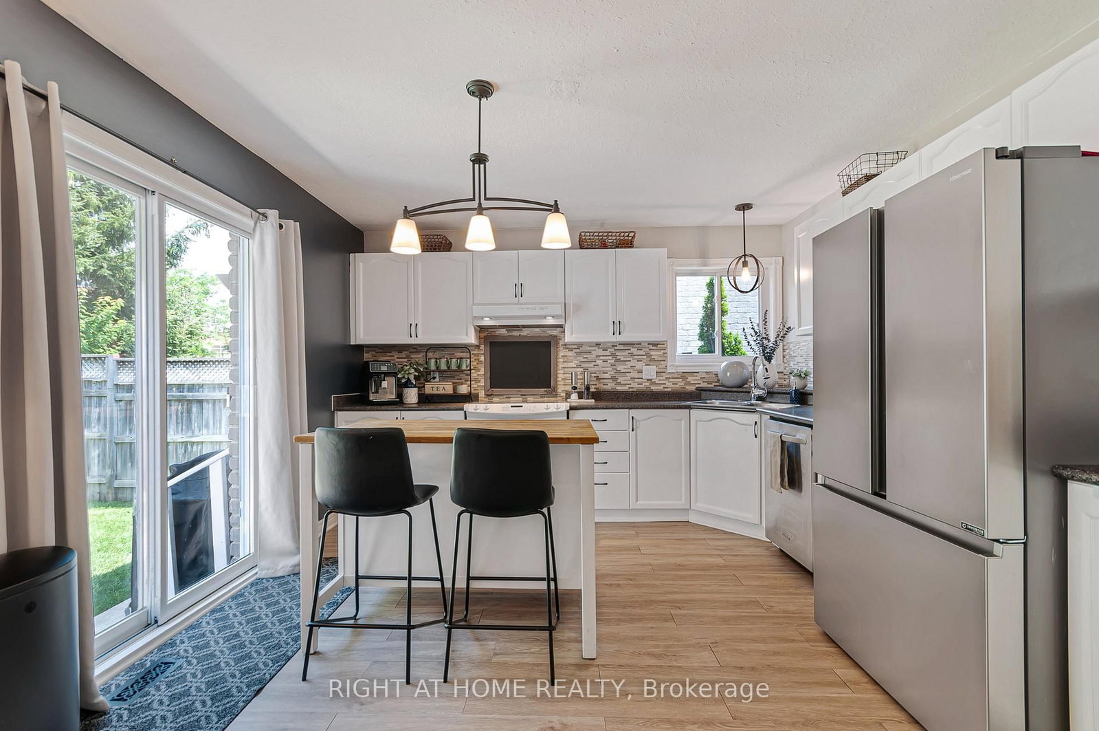 174 Sundew Drive • Barrie, ON photo 6