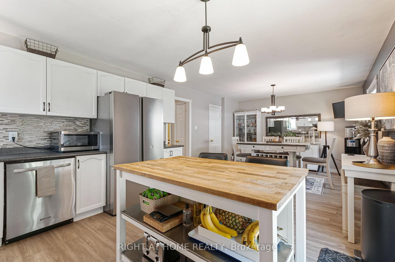 174 Sundew Drive • Barrie, ON photo 8