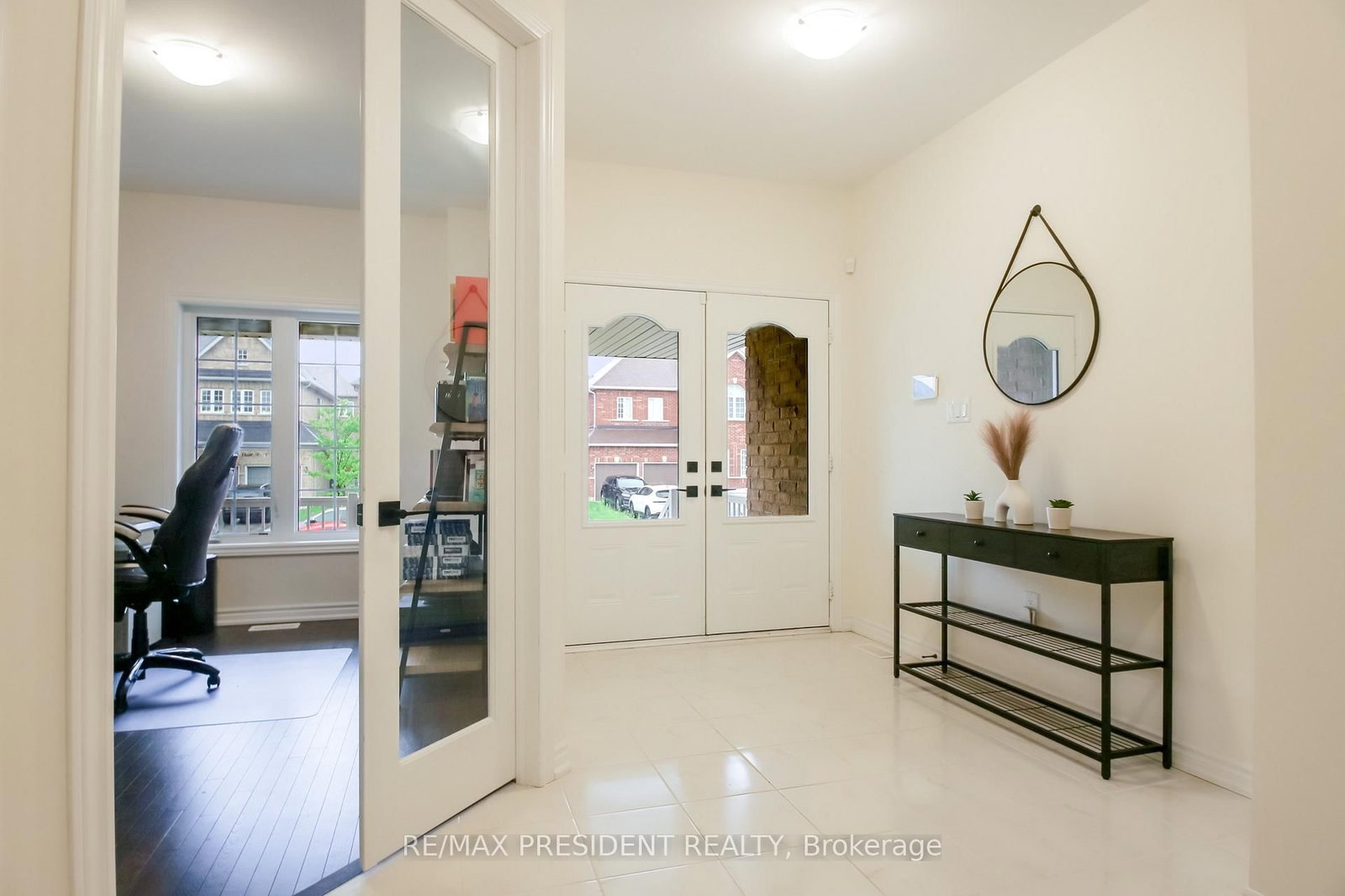 4 Cypress Point Street • Barrie, ON photo 5