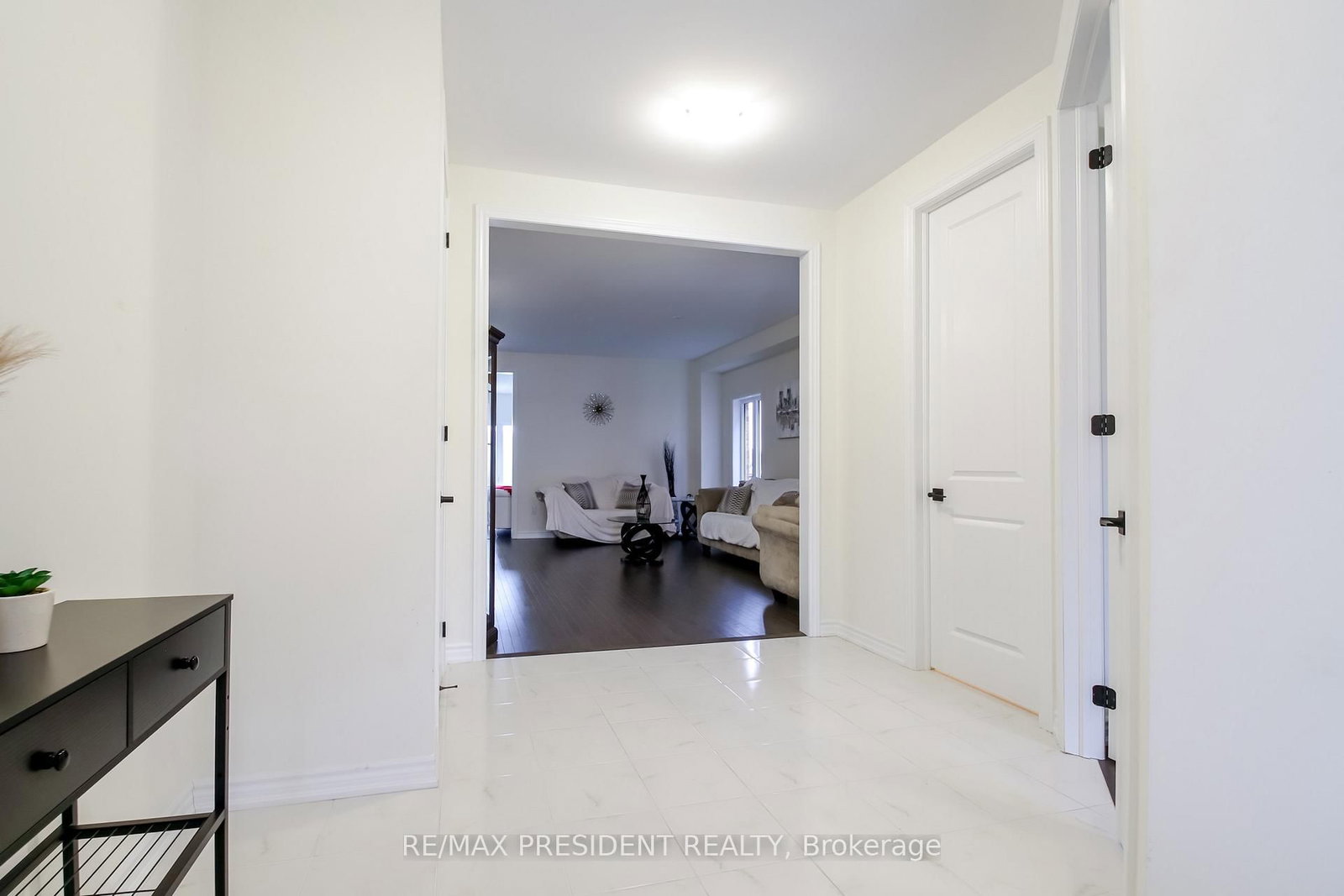 4 Cypress Point Street • Barrie, ON photo 6