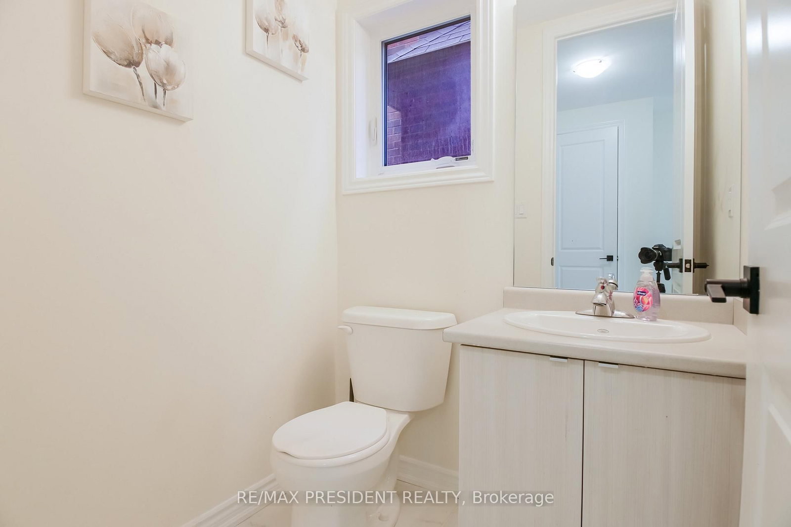 4 Cypress Point Street • Barrie, ON photo 8