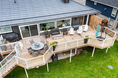 8 TINY BEACHES Road S • Tiny, ON photo 4
