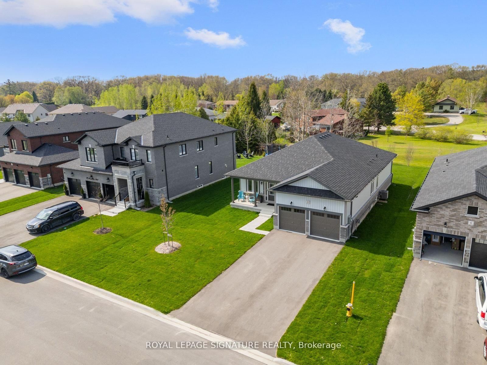 8 Misty Ridge Road • Wasaga Beach, ON photo 4