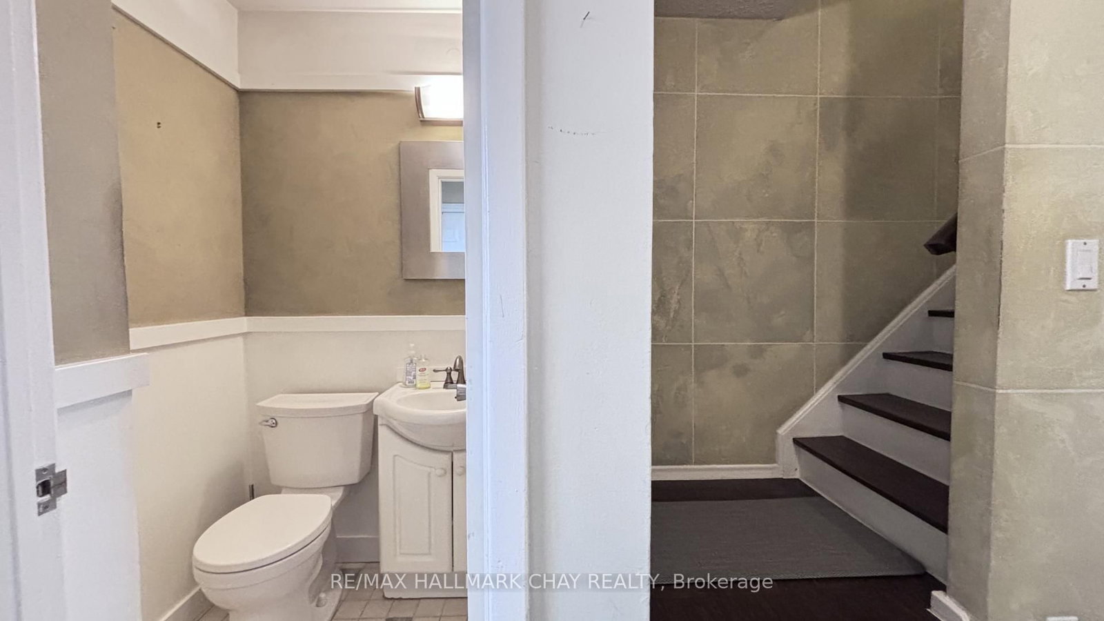 28 Donald Street • #66 • Barrie, ON photo 3