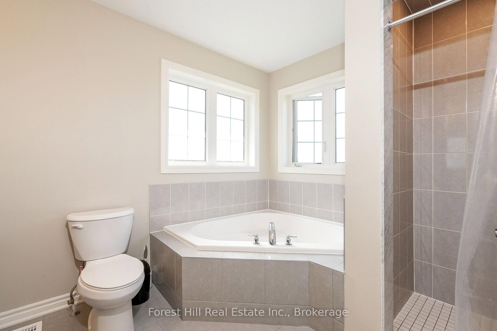 281 Springfield Crescent • Clearview, ON photo 16