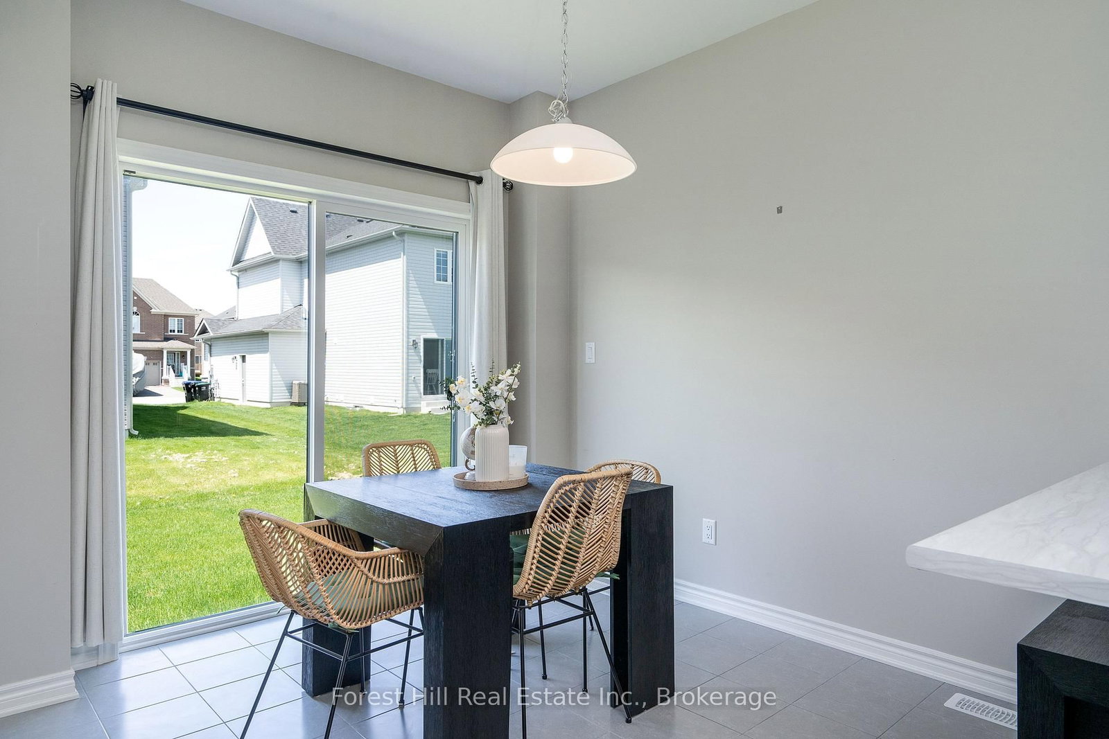 281 Springfield Crescent • Clearview, ON photo 9
