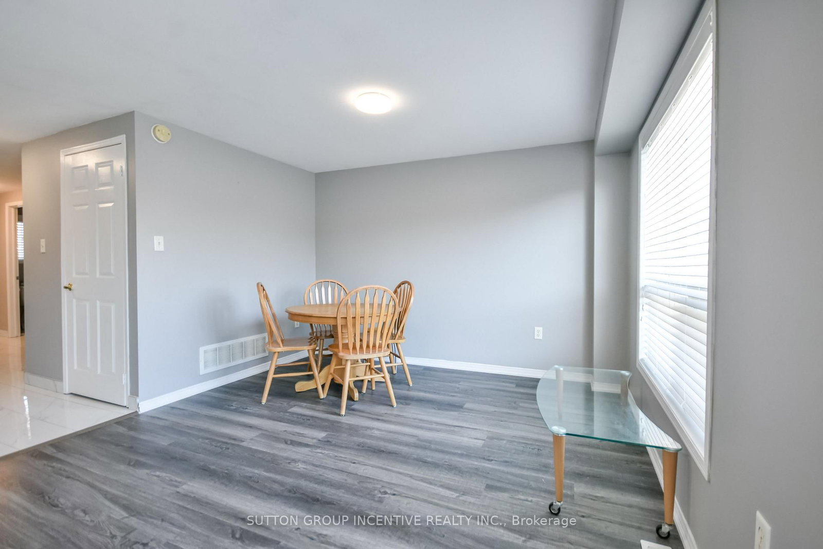 256 Dunsmore Lane • Barrie, ON photo 15