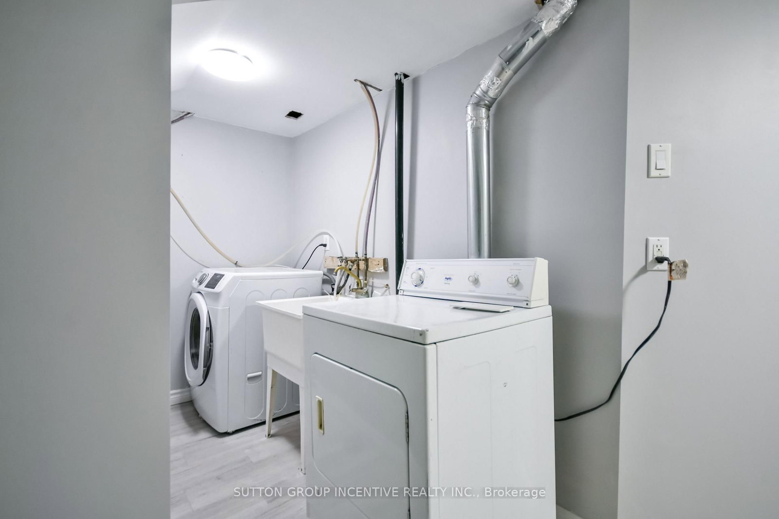 256 Dunsmore Lane • Barrie, ON photo 32