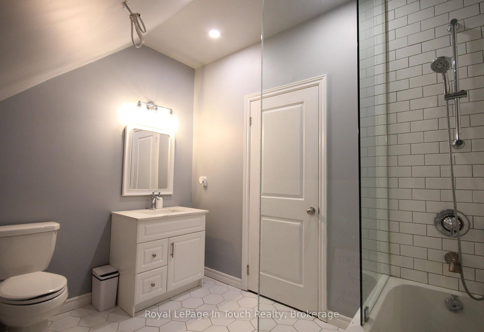 12906 County Rd 16 Road • Severn, ON photo 18